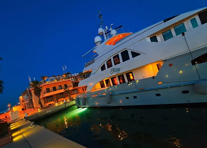 Victoria Vyb * Denia